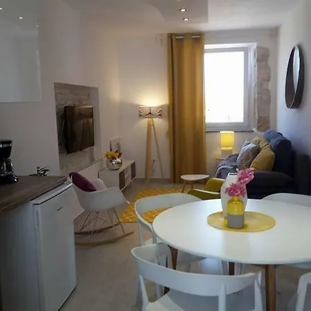Appartement Arena Center *