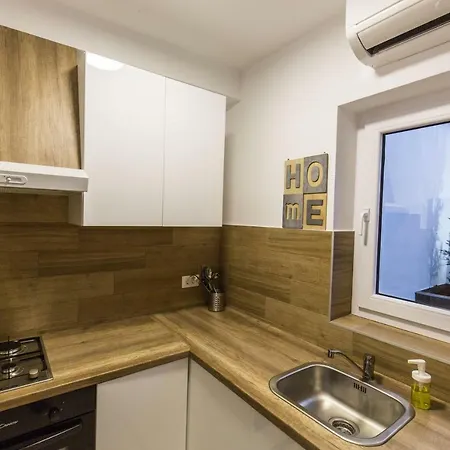 Appartement Arena Center *